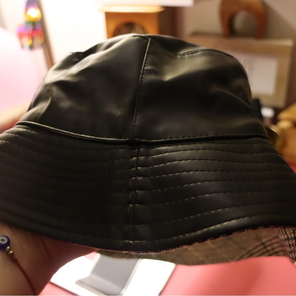 Unisex BLACK LEATHER BUCKET HAT - Picture 2 of 3
